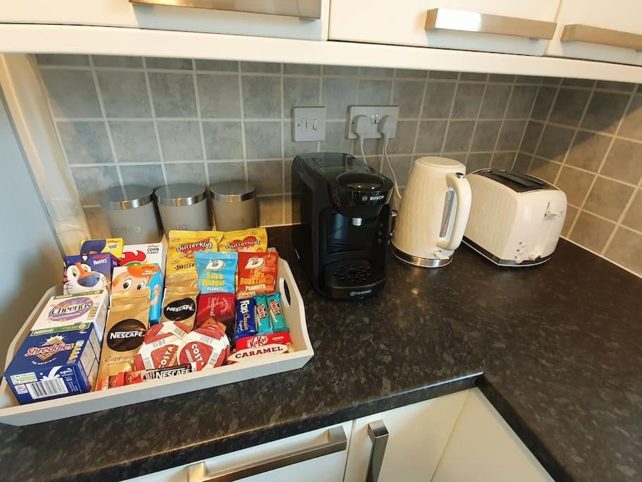Modern One Bedroom Apt - City Centre & Freeparking Glasgow Dış mekan fotoğraf